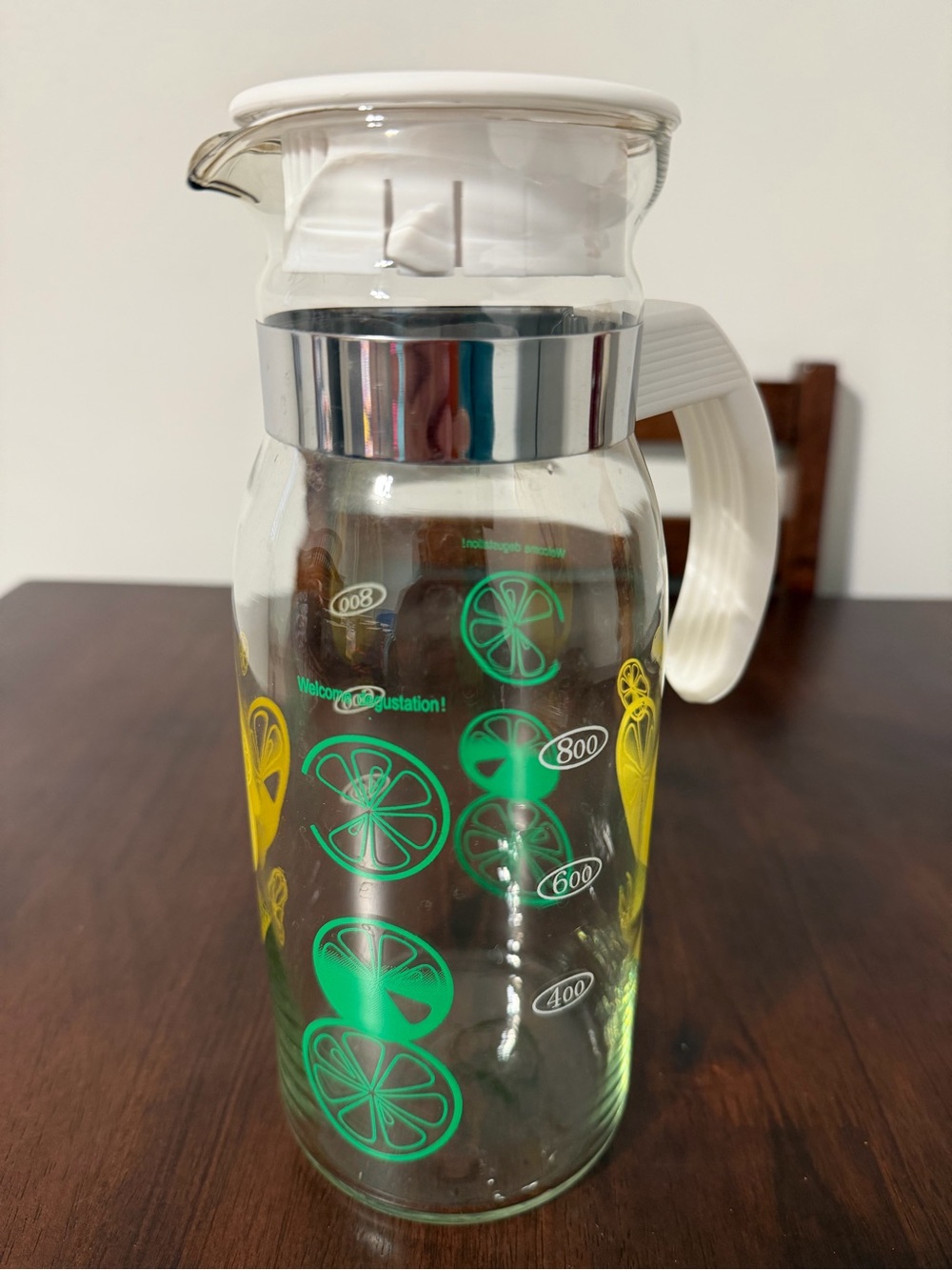 Vintage Pyrex Glass Lemon Lime Pitcher Carafe 1 Quart Welcome Degustation! 9.5"